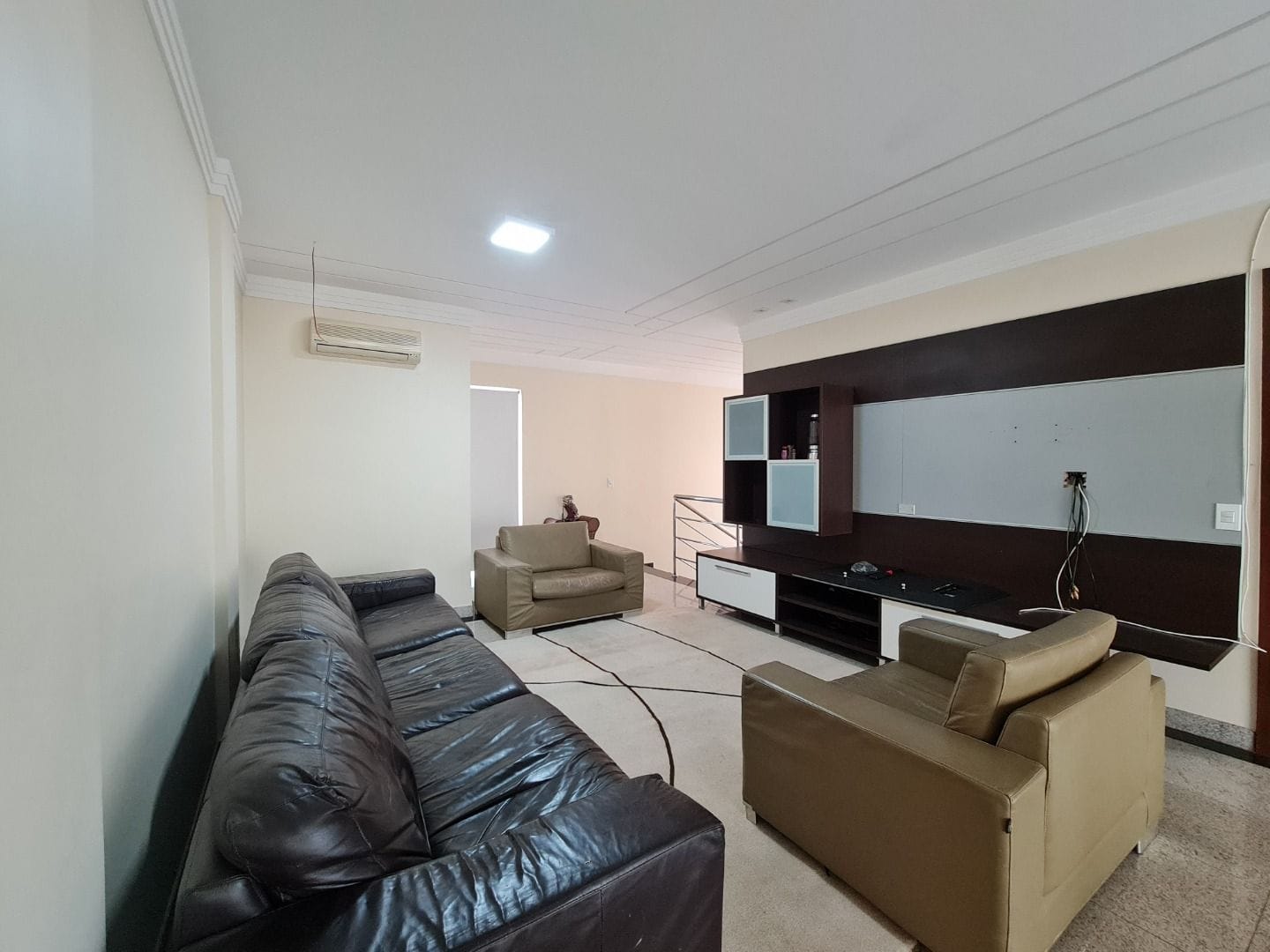 sobrado-com-5-dormitorios-390-m-venda-por-r-2-500-000-00-ou-aluguel-por-r-10-000-00-mes-cidade-vera-cruz-aparecida-de-goiania-go1678375860769ohckz